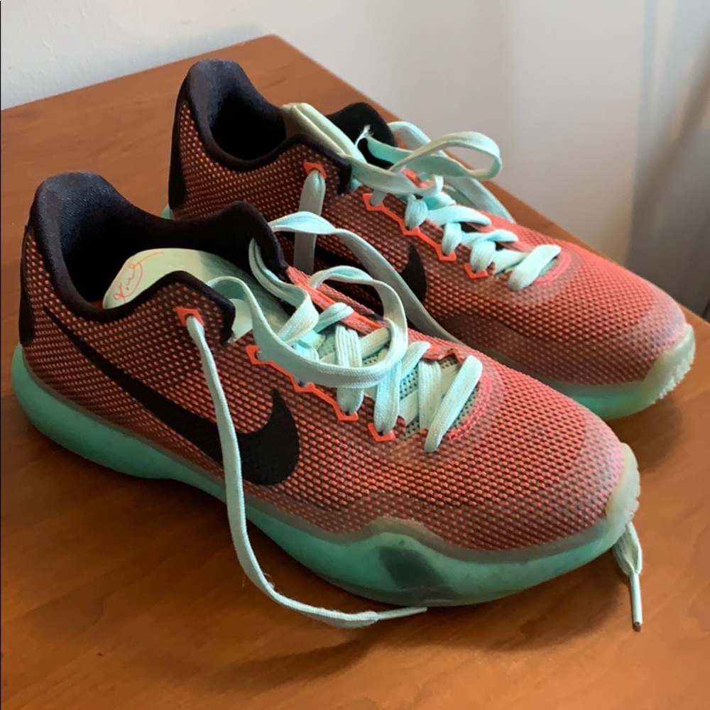Nike Kobe X 10 Easter shoes